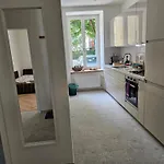 New 2 Bedroom - 15min From Paradeplatz Zurigo
