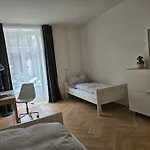 New 2 Bedroom - 15min From Paradeplatz * Zurigo