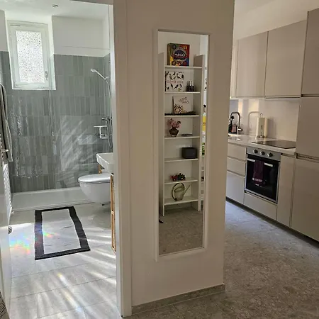 New 2 Bedroom - 15min From Paradeplatz Apartment Zurich