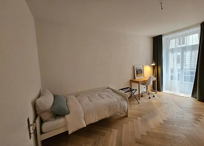 New 2 Bedroom - 15min From Paradeplatz Apartment Zurich