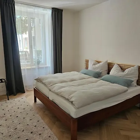 New 2 Bedroom - 15min From Paradeplatz شقة زيورخ
