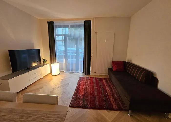 New 2 Bedroom - 15min From Paradeplatz Ζυρίχη