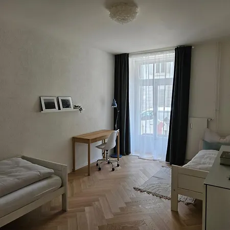 New 2 Bedroom - 15min From Paradeplatz Zürih