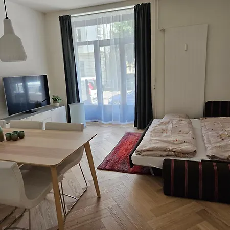 Daire New 2 Bedroom - 15min From Paradeplatz Zürih