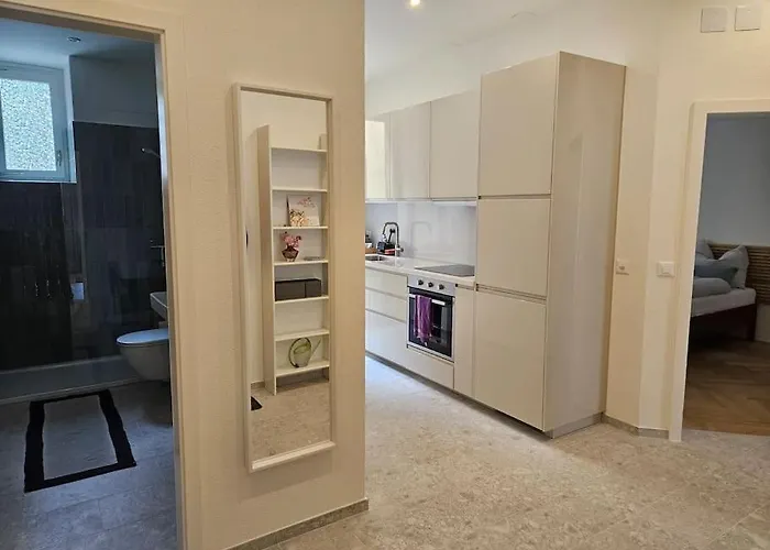 New 2 Bedroom - 15min From Paradeplatz Apartman