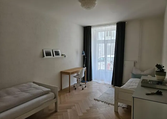 New 2 Bedroom - 15min From Paradeplatz * Zürich